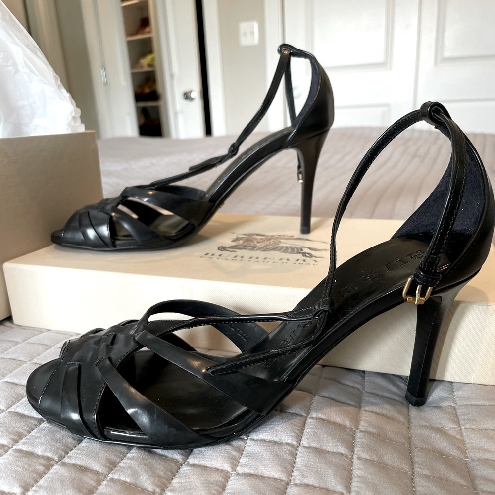 Burberry black heel sandals, never worn, US size 8